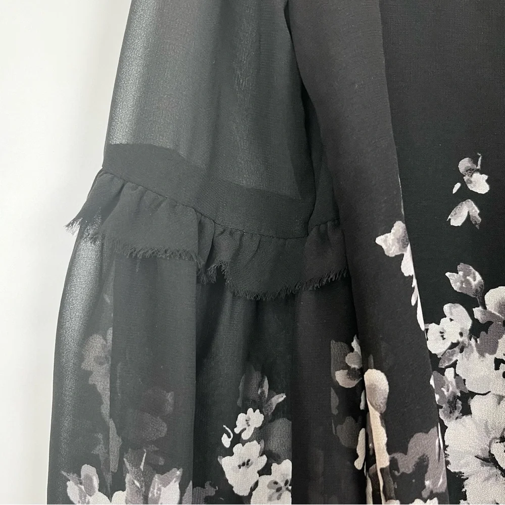 White House Black Market Blouse Size 8 Black White Floral Choker Chiffon Lined